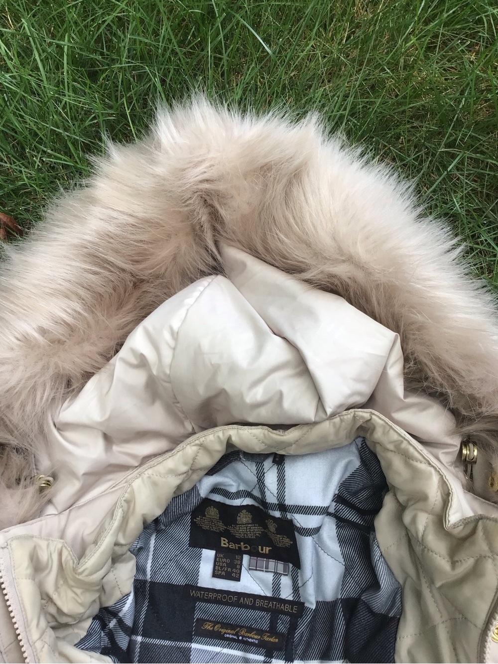 Barbour Women’s Bute Down Parka Beige Coat with Faux Fur Hood size 8 waterproof - Picture 3 of 8